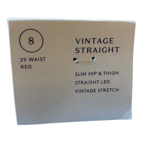 NWT Universal Thread Light Wash Blue Denim Vintage Jeans Women's Size 8 - Picture 10 of 12